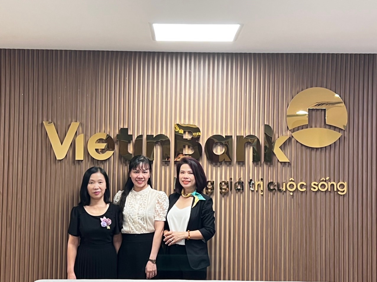 Tập huấn, tư vấn tâm lý cho cán bộ nhân viên ngân hàng VietinBank thành phố Đà Nẵng